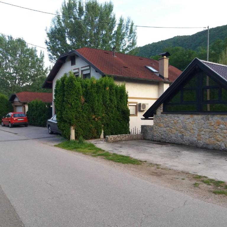 Guest House Majstorovic - Apartman - 13