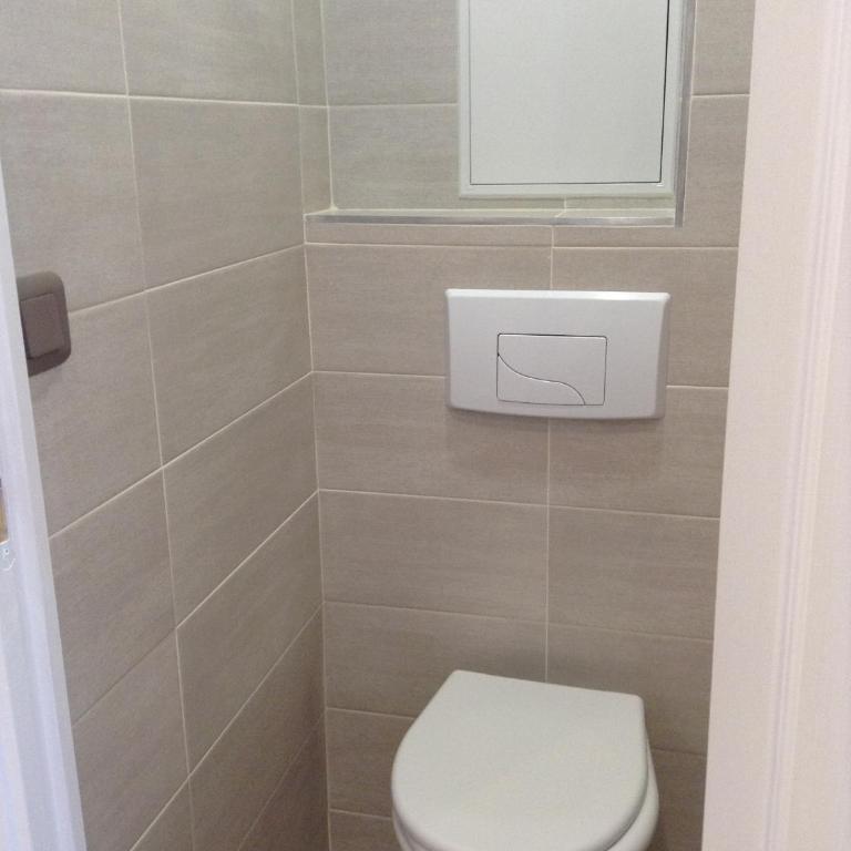 Hôtel Richard - Chambre Quadruple avec Salle de Bains Privative - 3