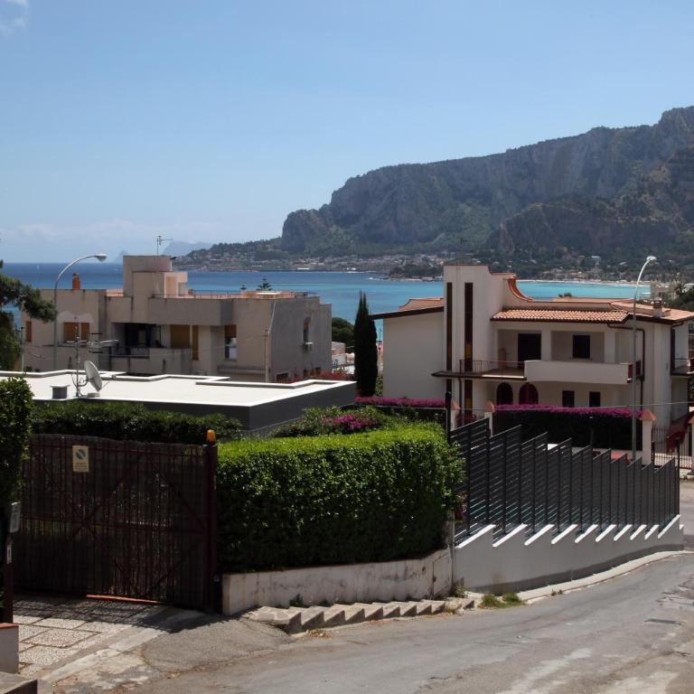 Halley House - Monolocale con Vista Giardino - 5