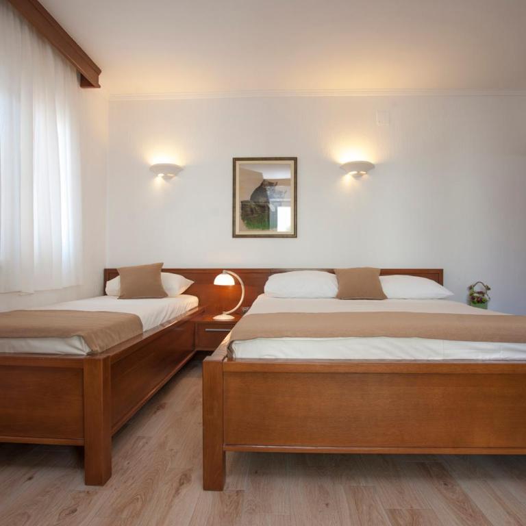 Guest House Medin - Triple Room with Balcony - 6