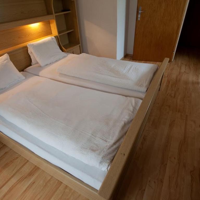 Gasthof Jaegerwirt - Quadruple Room - 1