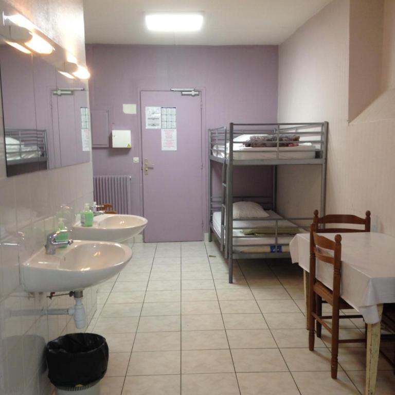 Hôtel Richard - Chambre Quintuple avec Salle de Bains Privative - 3