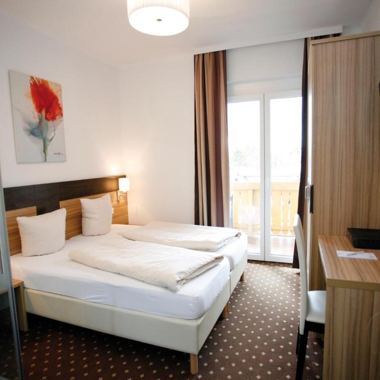 Hotel Diana - Doppelzimmer mit Balkon - 9