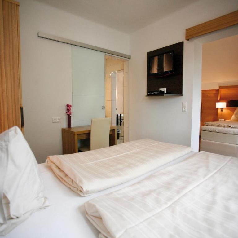 Hotel Diana - Familienzimmer mit Balkon - 4