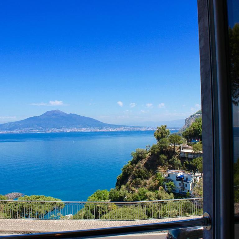 Astoria Hotel - Camera Deluxe Matrimoniale con Vista Mare - 11