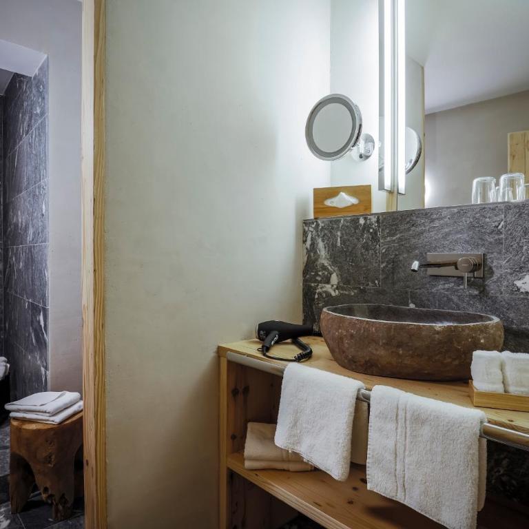 Staudacherhof in Garmisch-Partenkirchen I Blick aufs Zugspitzmassiv I einzigartige Bayurvida Küche - Superior Doppelzimmer im Nebengebäude - 2