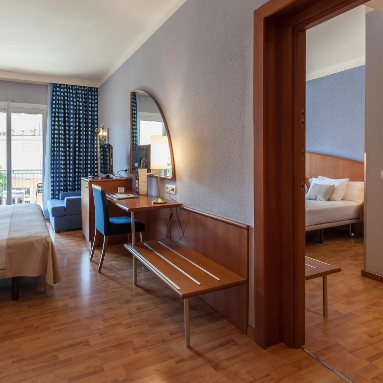 Hotel Delfín 4 Sup - Habitación Familiar - 2