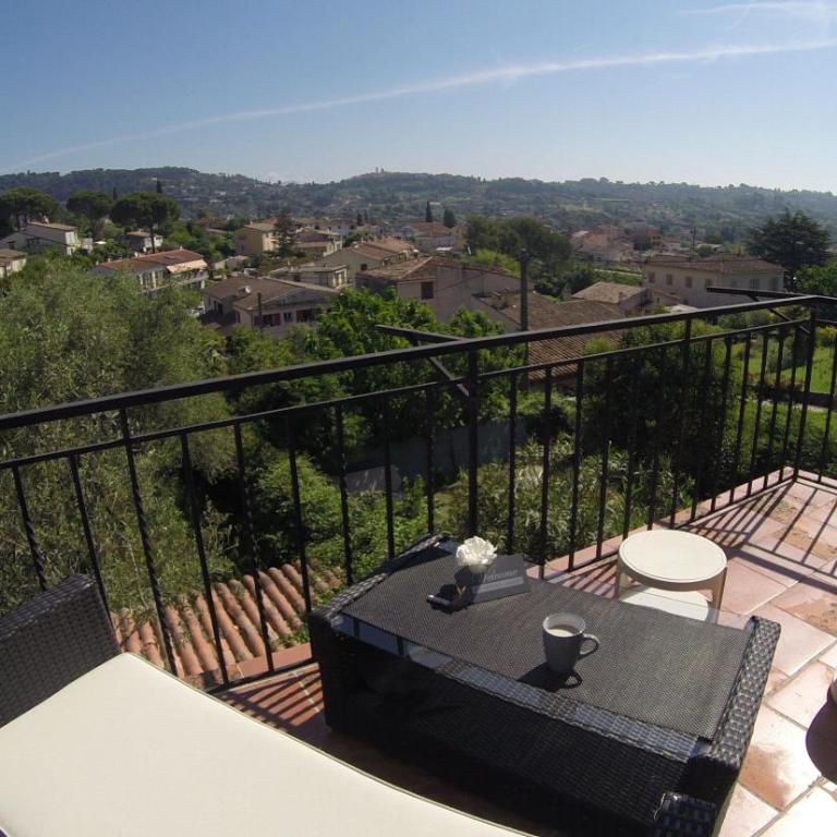 Maison Carles BnB - Appartement avec Balcon - 3