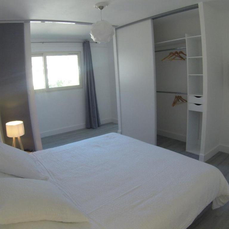 Maison Carles BnB - Appartement avec Balcon - 8
