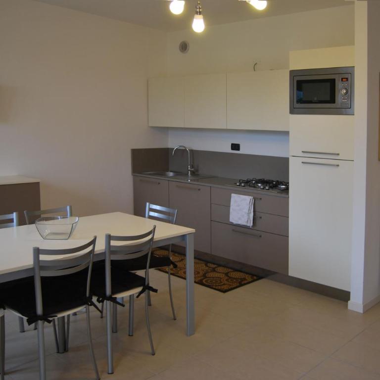Residence La Margherita - Appartamento Deluxe con 2 Camere da Letto e Terrazza - 4