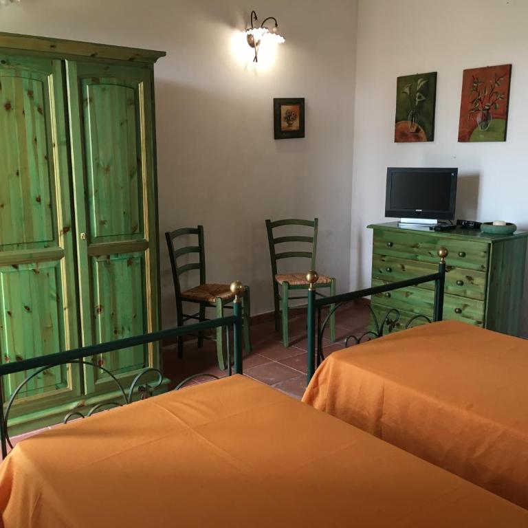 Agriturismo Villa Gaia - Camera Doppia con Letti Singoli con Vista Giardino - 5