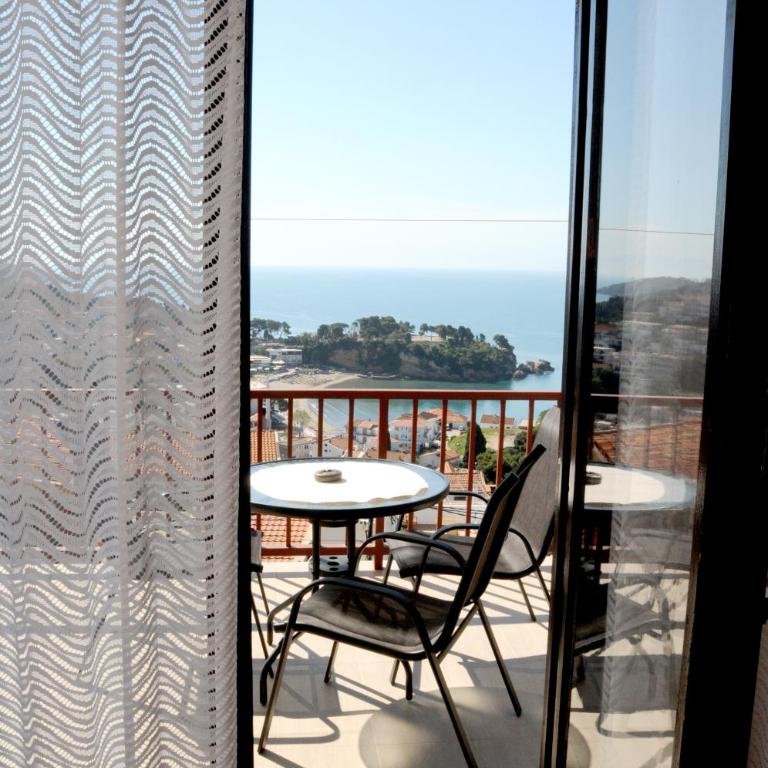 Guest House Smajlaga - Triple Room with Sea View - 7