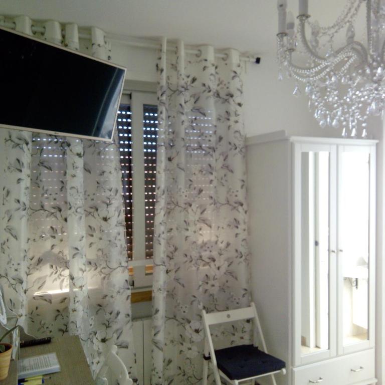"6 in centro" guest house - Camera Matrimoniale con Bagno Privato - 11