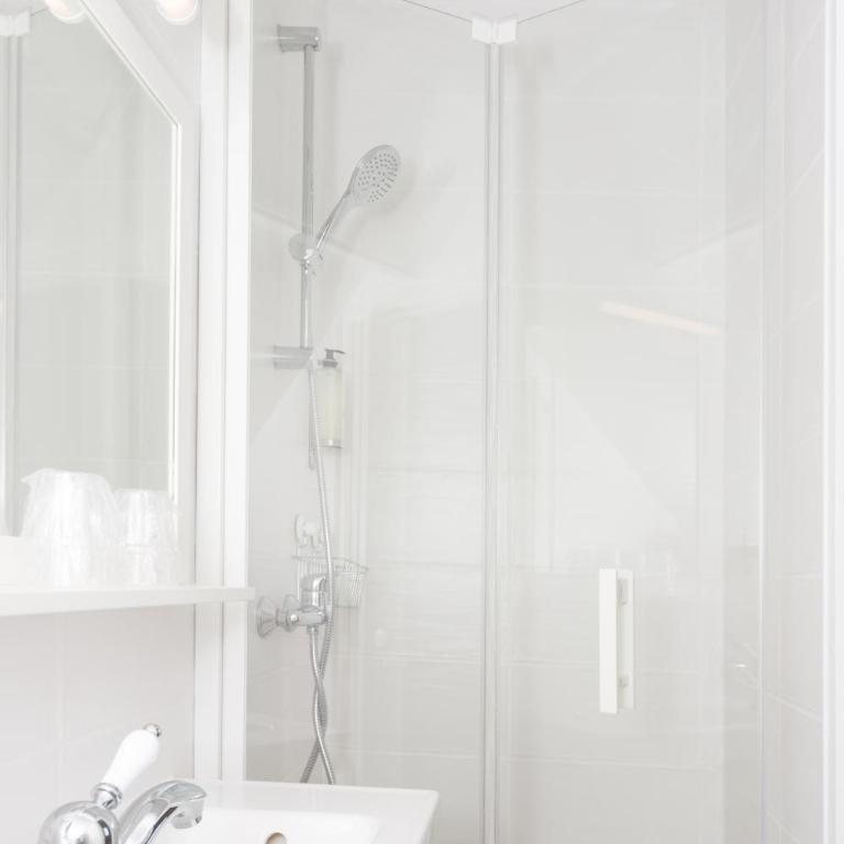 La Villa Les Mots Passants - Chambre Double Standard avec Douche - 2