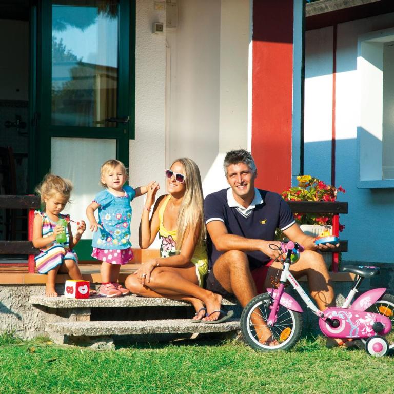 Camping Village Miramare - Bungalow Familiare - 1