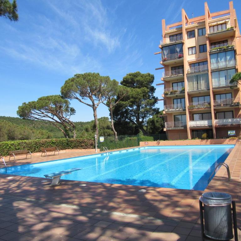 Los Pinos Apartament per 4 persones amb piscina comunitària a l'urbanització Los Pinos - Apartamento con vistas a las montañas - 2