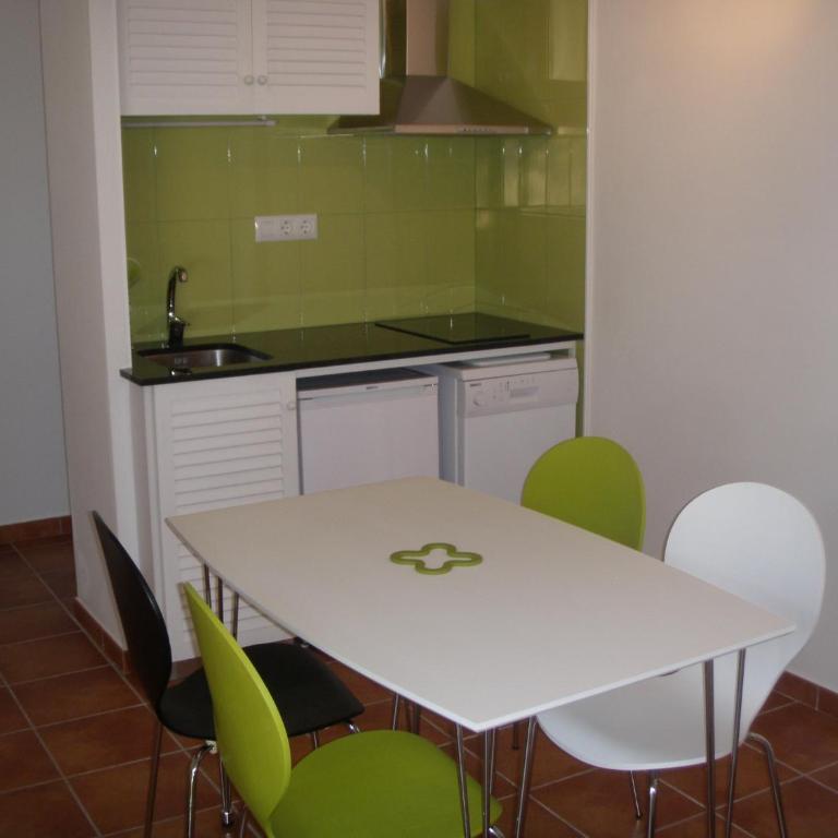 Los Pinos Apartament per 4 persones amb piscina comunitària a l'urbanització Los Pinos - Apartamento con vistas a las montañas - 4