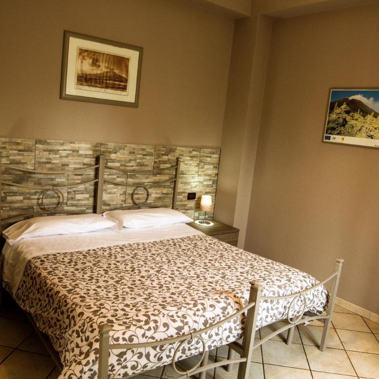 Sotto Il Vulcano - Camera Matrimoniale/Doppia con Letti Singoli con Patio - 2