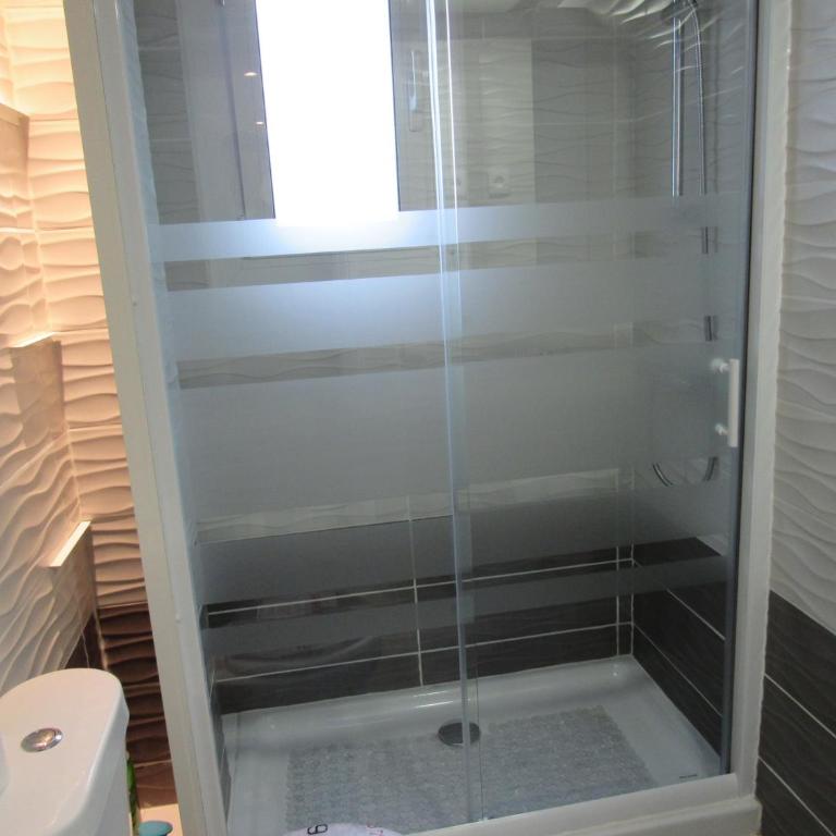 Apartament per 4 persones a Doctor Fleming a 5 minuts de la Platja Gran - Apartamento con terraza - 30