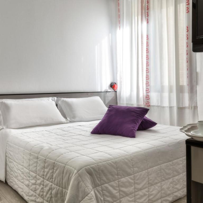 Hotel Boemia - Economy Double or Twin Room - 1