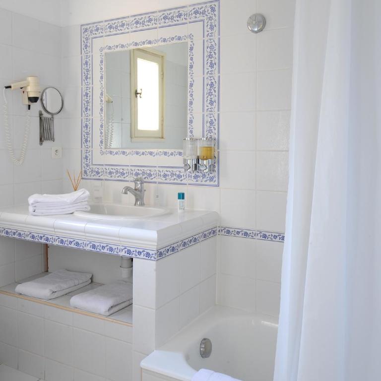 Hotel Spa Le Calendal - Chambre Double - Accès Spa Réservé aux Adultes - 9