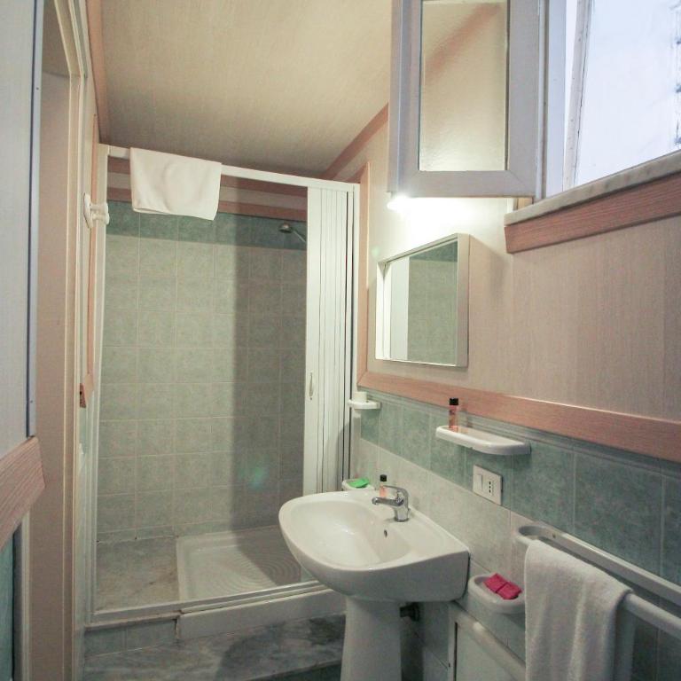 B&B Al Piazza Marina - Camera Matrimoniale Economy con Bagno Privato Esterno - 3