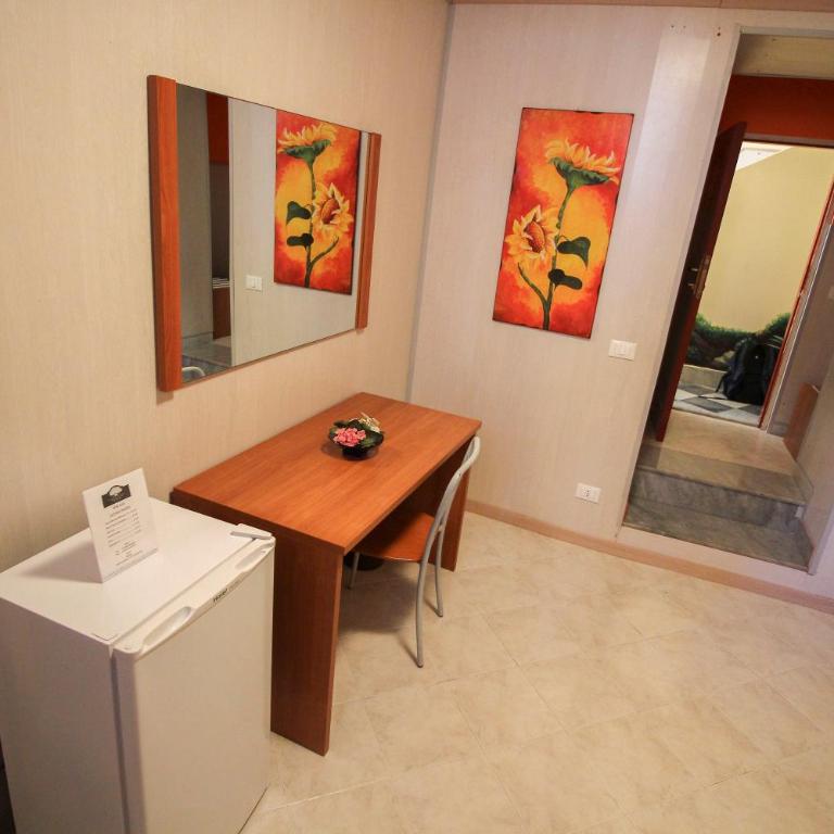 B&B Al Piazza Marina - Camera Matrimoniale Economy con Bagno Privato Esterno - 2