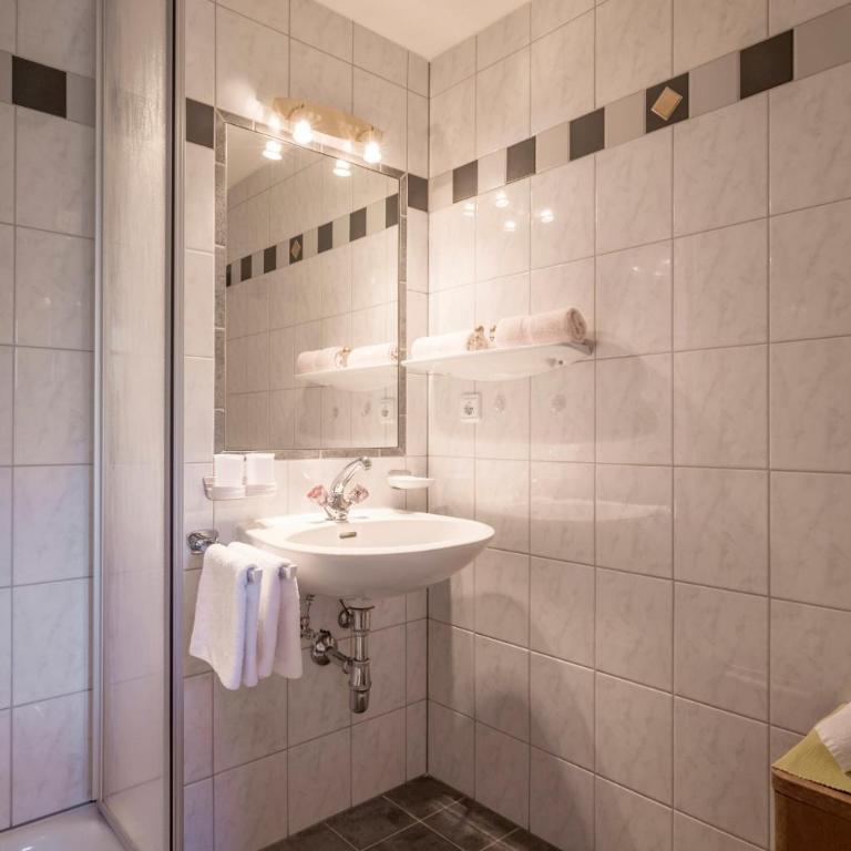 Hotel Enzian - Comfort Doppelzimmer - 6