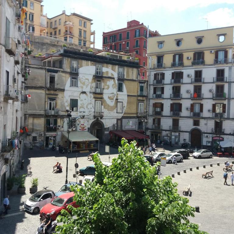Suite Contè Fiore Sanita' - Appartamento con 2 Camere da Letto - 4