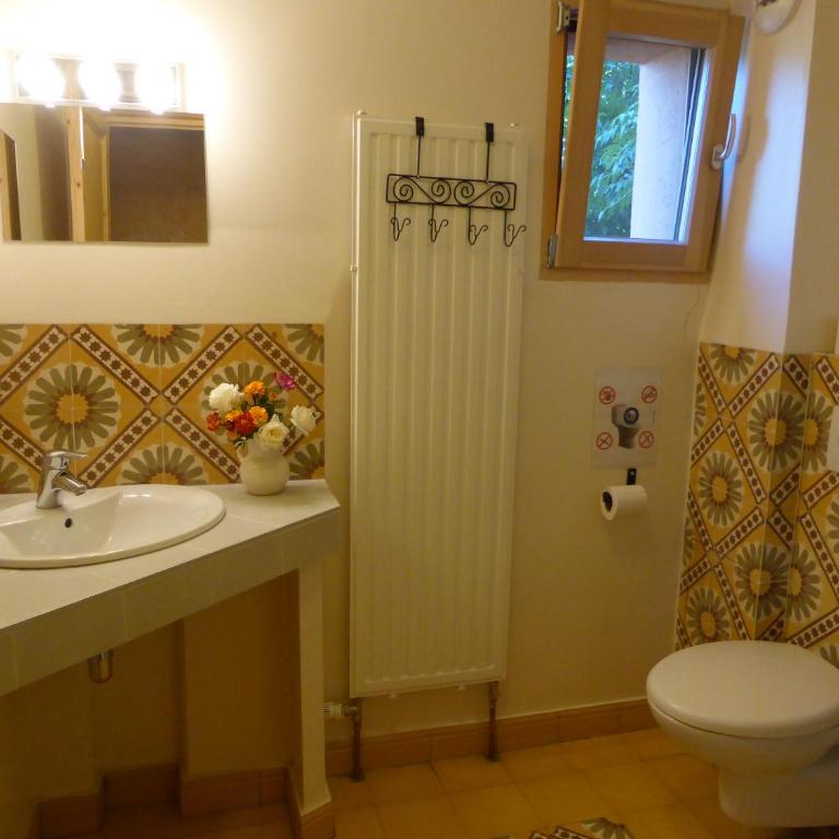 Eco-hôtel et Yourtes du Mercantour - Chambre Familiale avec Balcon - 4
