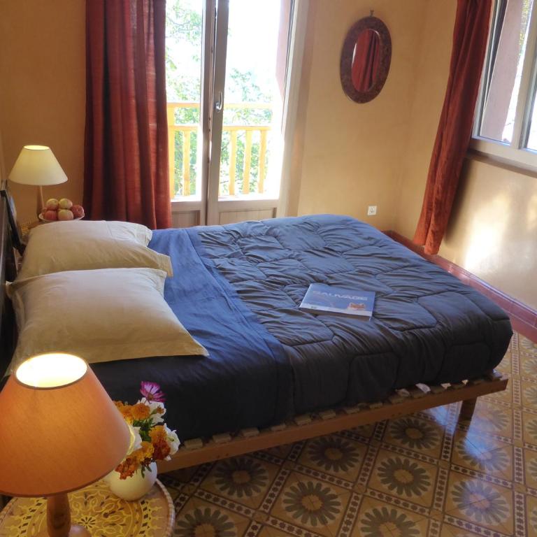 Eco-hôtel et Yourtes du Mercantour - Chambre Familiale avec Balcon - 3
