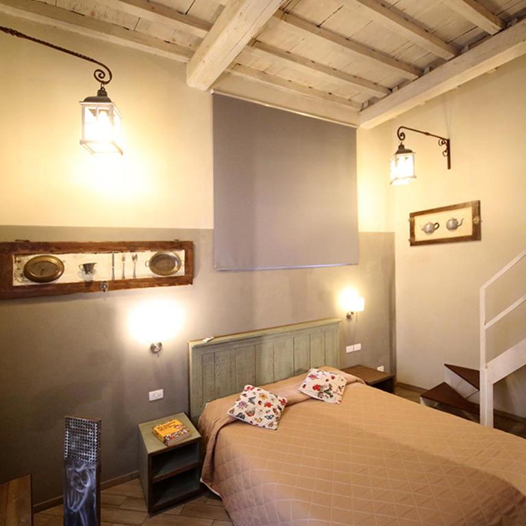 B&B Locanda Il Salimbecco - Camera Matrimoniale con Bagno Privato - 9