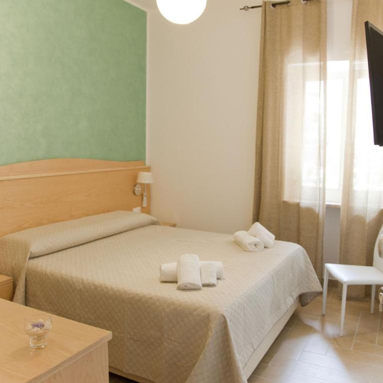 Donna Rosa Accommodation - Camera Matrimoniale Standard - 7