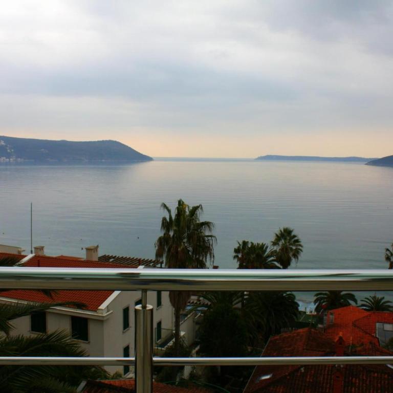 Apartments Boka Residence - Apartment with Sea View - 4