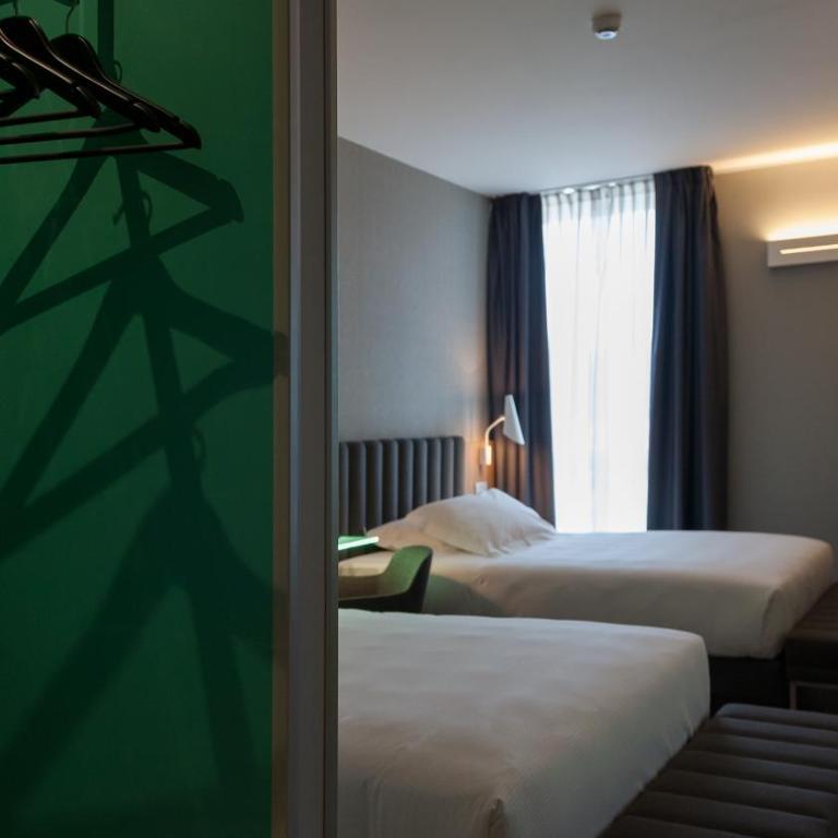 G Hotel Pescara - Camera con 2 Letti Queen-Size - 1