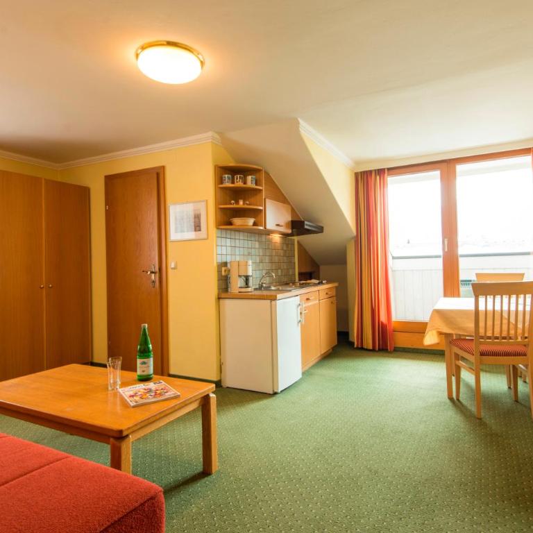 Appartements Monuth - One-Bedroom Apartment with Balcony (2 Adults) - 4