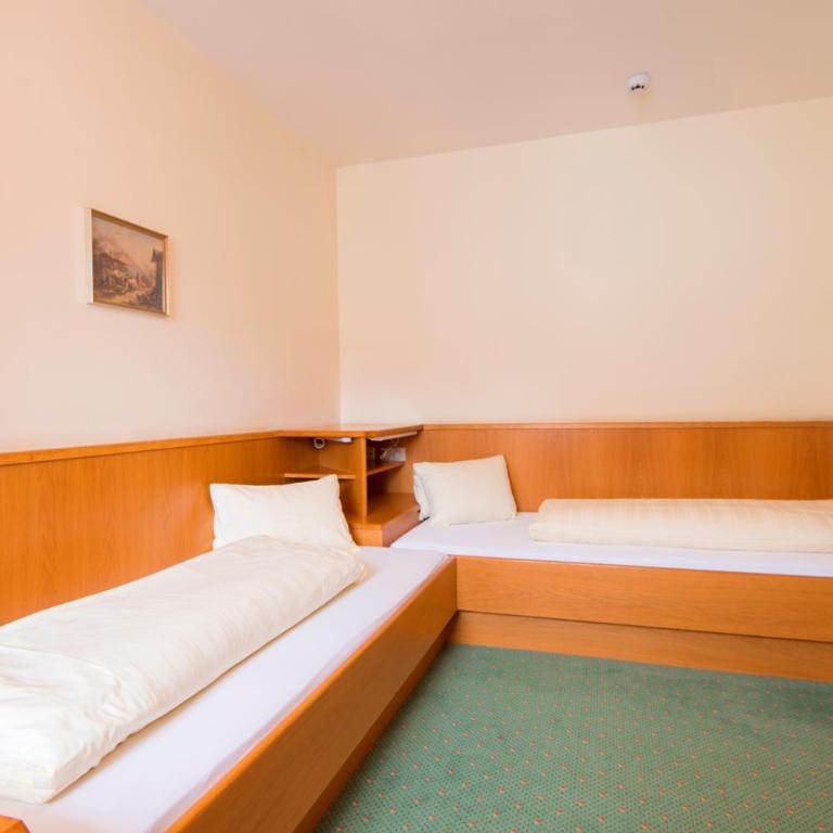 Appartements Monuth - Two-Bedroom Apartment with Balcony - 6