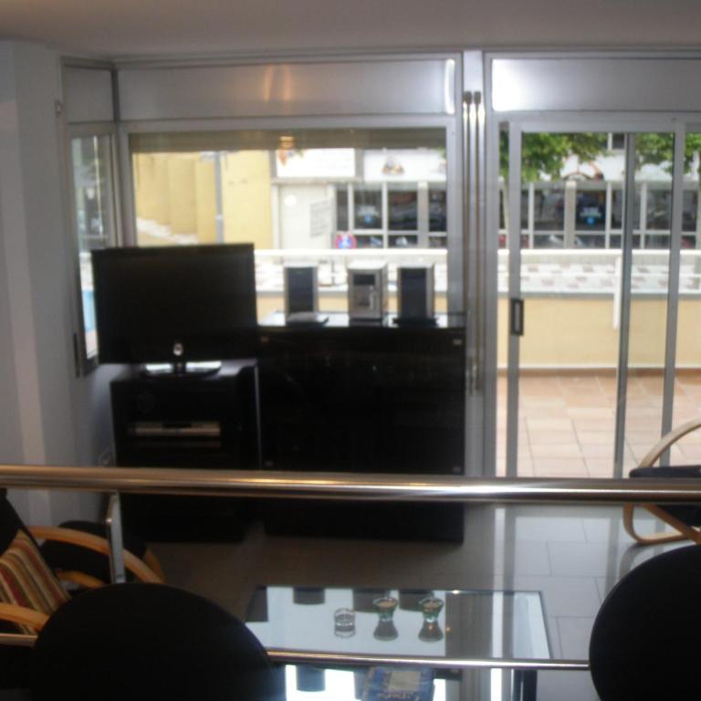 Saromar II Apartament amb dues terrasses per 6 persones a 5 minuts de la Platja Gran - Apartamento con terraza - 9