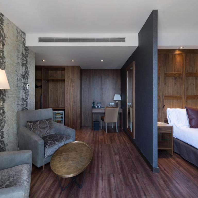 Catalonia Plaza Catalunya - Junior Suite with Private Pool & Spa Access - 3