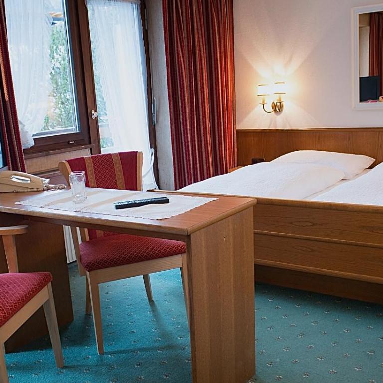 Hotel Both - Doppelzimmer mit Balkon - 18