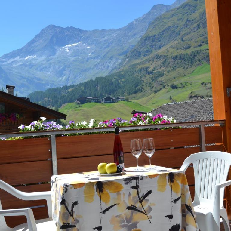Alpshotel Bergland - Camera Matrimoniale con Balcone - 2