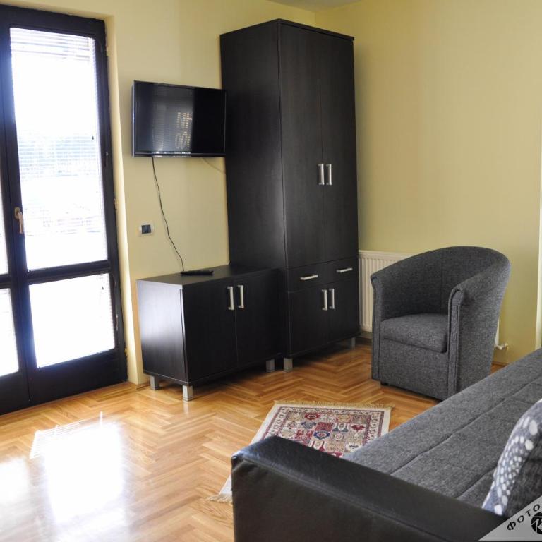 Apartmani Vidic - Apartment with Terrace - 2