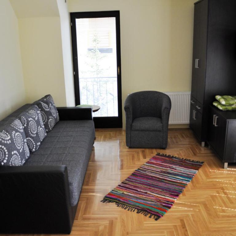 Apartmani Vidic - Apartment with Balcony - 20