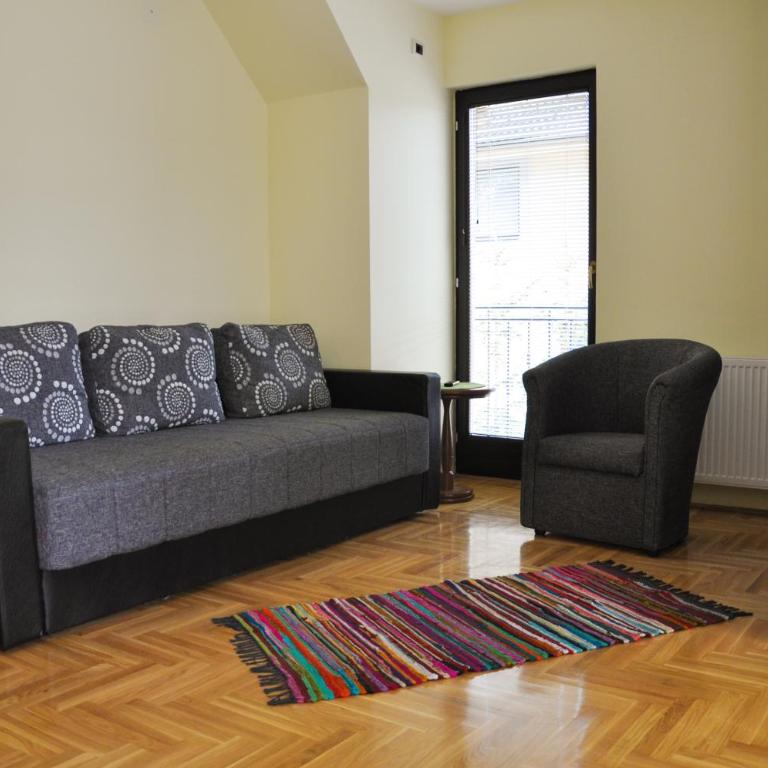 Apartmani Vidic - Apartment with Balcony - 9