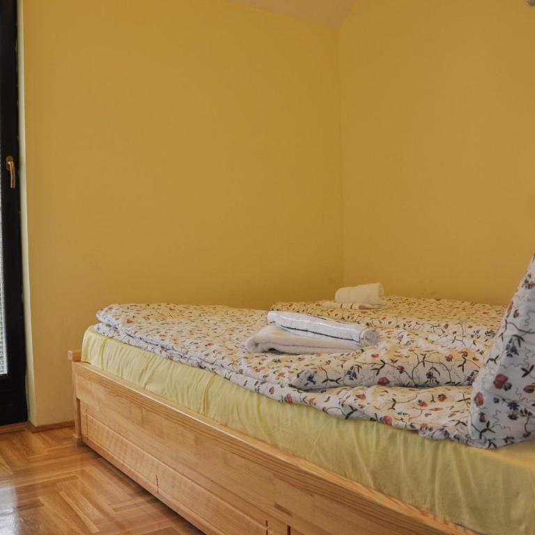 Apartmani Vidic - Apartment with Balcony - 3
