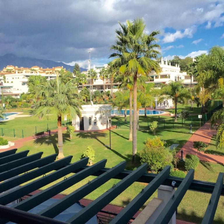 Bonito apartamento en Nueva Andalucia - Apartamento con vistas a la piscina - 30