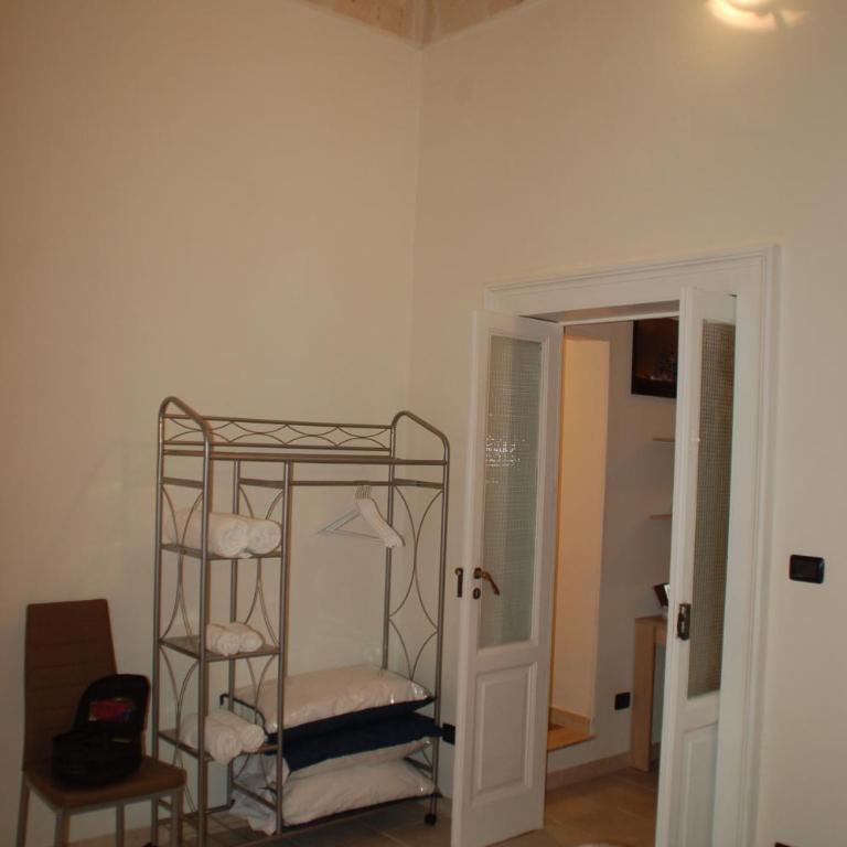 B&B Emily Brindisi - Camera Matrimoniale Familiare - 2