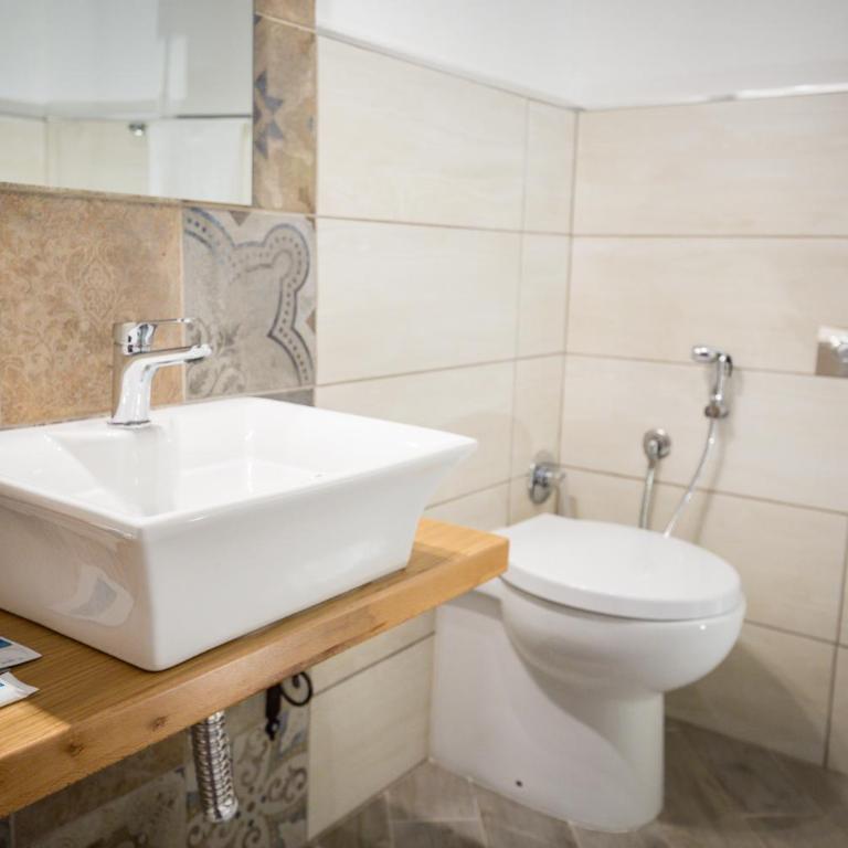 B&B Abbacò - Camera Matrimoniale con Bagno Privato Esterno - 3