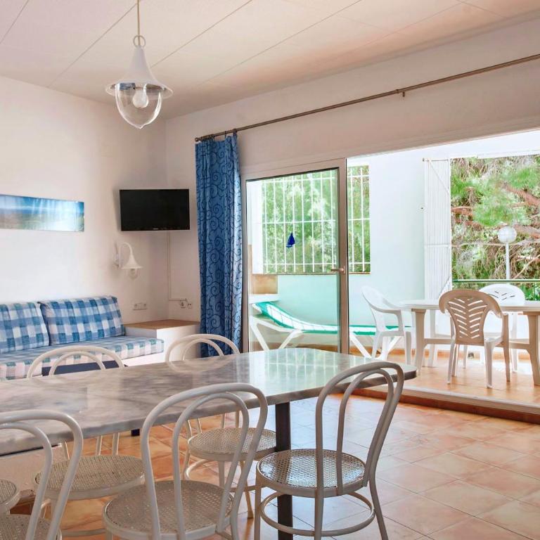 Apartaments El Berganti en Canyelles Petites - Apartamento - 3