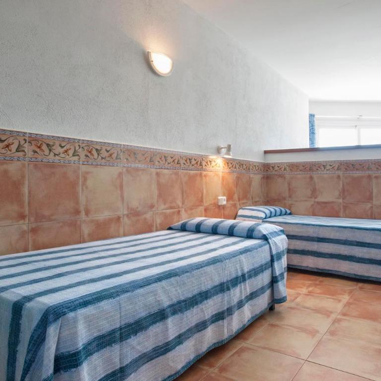 Apartaments El Berganti en Canyelles Petites - Apartamento - 3
